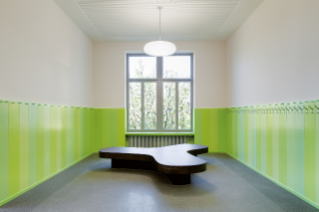 Gangnische mit Sitzmöbel (© Beat Bühler, Zürich)